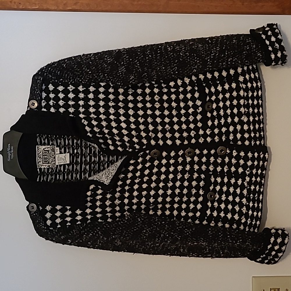 Curio black & white hoodstooth sweater